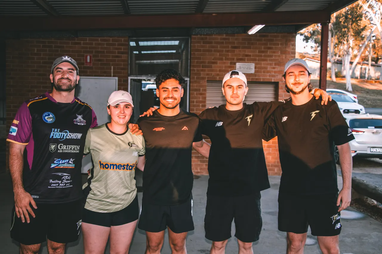 Hills Run Club at #88 HRC Night Run x Sydney Thunder